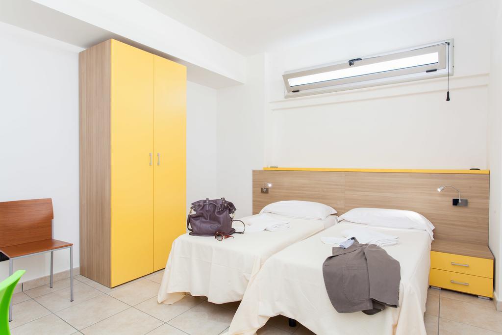 Garni House Majorana Hotel Rende Buitenkant foto