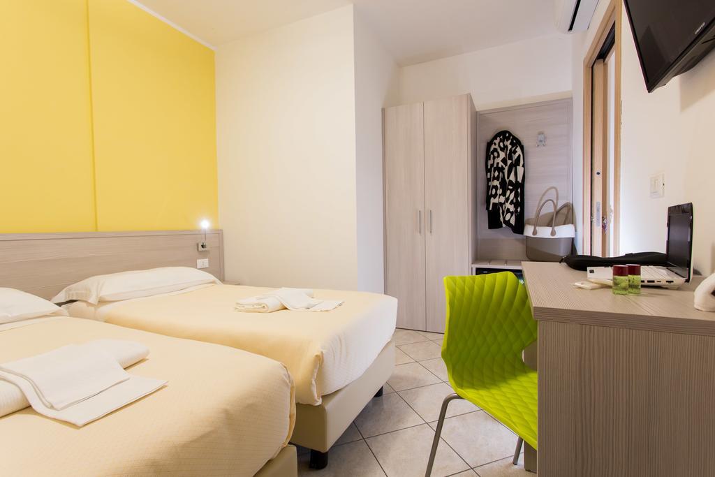 Garni House Majorana Hotel Rende Buitenkant foto